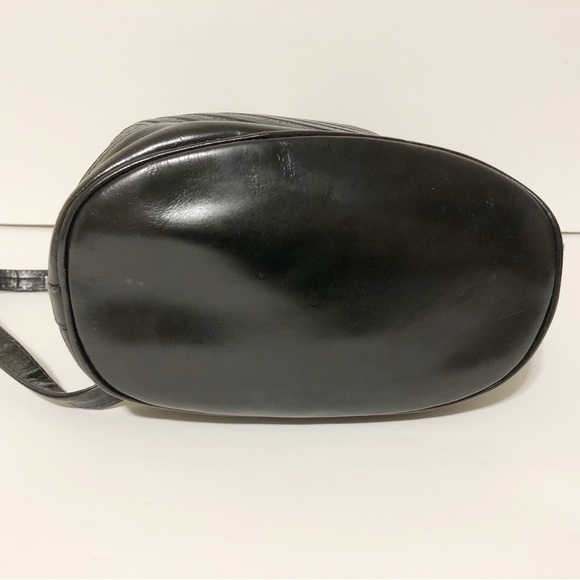 Authentic Valentino By Mario Valentino Black Leather Bucket Bag - Picture 3 of 11